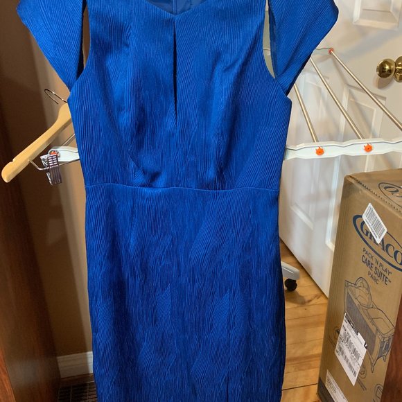 Dress - Picture 1 of 1